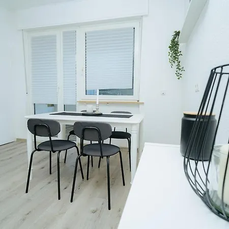 Metternich Apartment, Perfekt Fuer 4 * Coblença